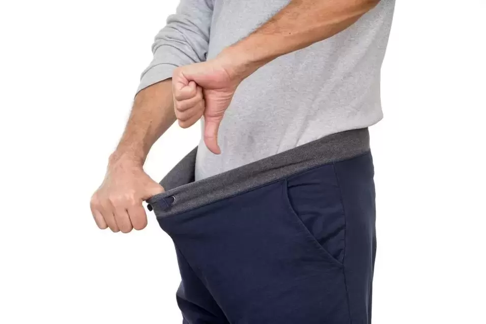 một người đàn ông không hài lòng với kích thước dương vật của mình, làm cách nào để phóng to nó